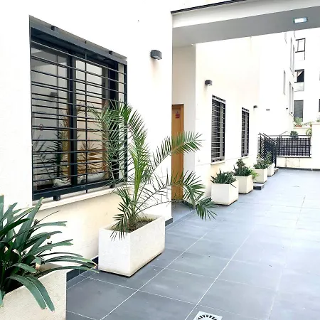 Homely Refino Oriental Apartment